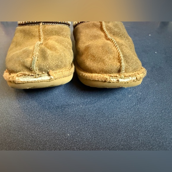 UGG Brown Kids Slippers - Picture 2 of 4